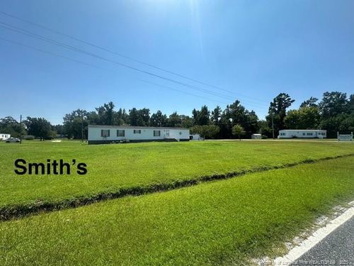 109 Smiths Mhp Ln, Chinquapin, NC, 28521-8587 | Card Image