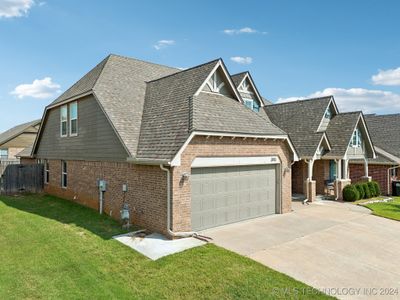 3913 W 109th Street S, House other with 4 bedrooms, 3 bathrooms and null parking in Jenks OK | Image 2