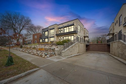 462 W Stadium Blvd, Ann Arbor, MI, 48103-5810 | Card Image