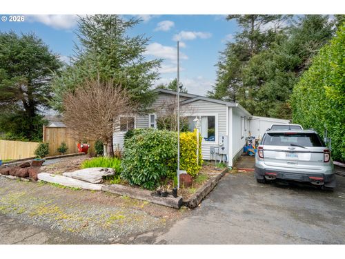 1040 Ne 12th Ave, Rockaway Beach, OR, 97136-9578 | Card Image