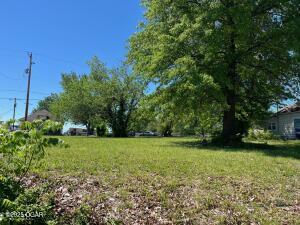 Land in Joplin 4