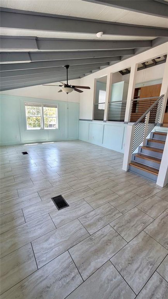 Family Room with high ceilings | Image 7
