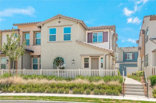 102-3900 Lavine Way, Corona, CA, 92883-3620 | Card Image