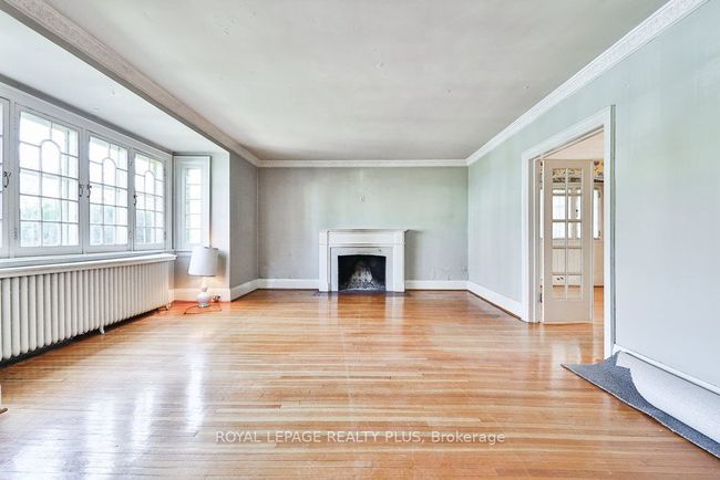 225 Glenrose Ave, House other with 4 bedrooms, 3 bathrooms and 4 parking in Toronto ON | Image 6