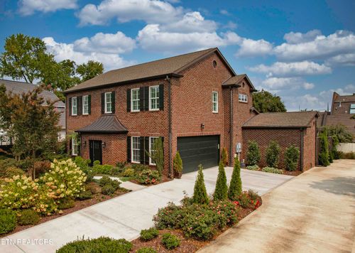 404 Boxwood Sq, Knoxville, TN, 37919-6627 | Card Image