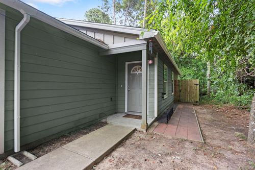 16807 Crestmont, Montgomery, TX, 77316-2917 | Card Image