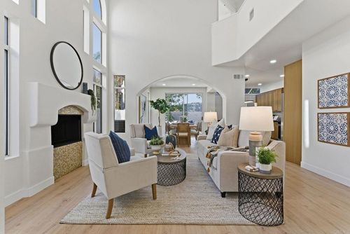 4615 Da Vinci St, San Diego, CA, 92130-2729 | Card Image