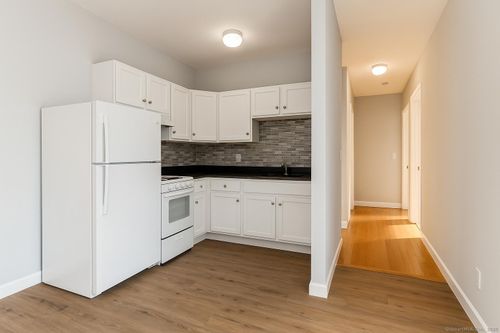 3-1057 E Main St, Bridgeport, CT, 06608-1916 | Card Image