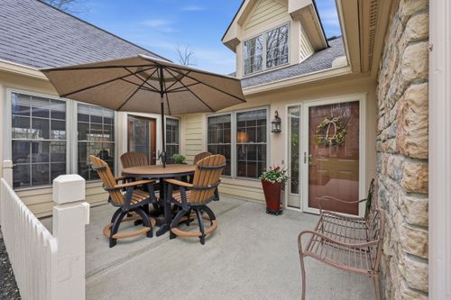 1589 Stone Glen Dr, Lancaster, OH, 43130-8067 | Card Image