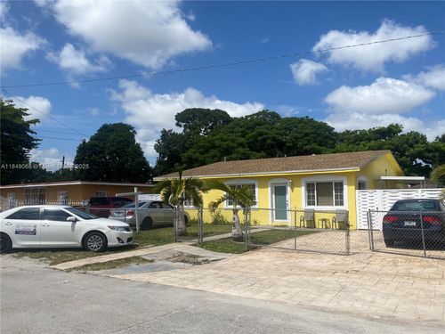 front-unit-10440 Nw 28th Ct, Miami, FL, 33147-1658 | Card Image