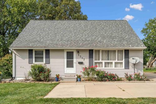 1717 E Mitchell Ave, Waterloo, IA, 50702-2503 | Card Image
