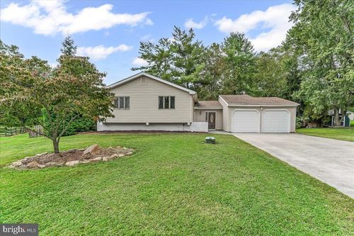 200 Pond Dr, Hockessin, DE, 19707-9239 | Card Image