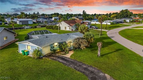 123 Revere St Nw, PORT CHARLOTTE, FL, 33952-8025 | Card Image
