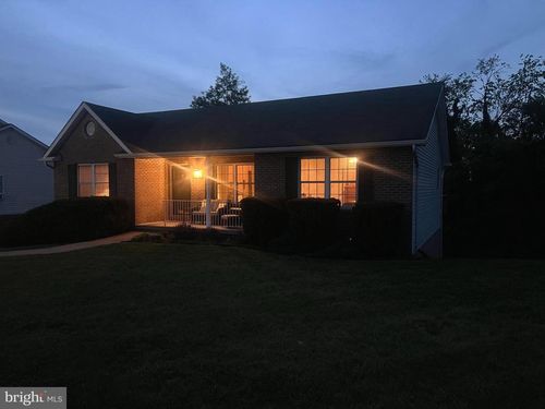 1076 Stuart Dr, FRONT ROYAL, VA, 22630-5303 | Card Image
