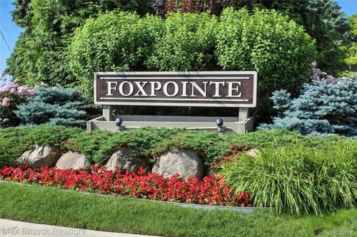 4185 Foxpointe Drive, West Bloomfield Charter Township, MI, 48323 | Card Image