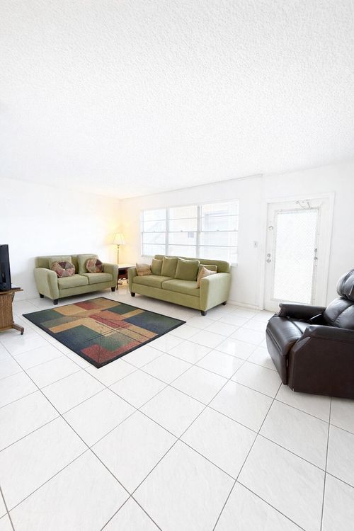 2030 Wolverton B, Boca Raton, FL, 33434-4568 | Card Image