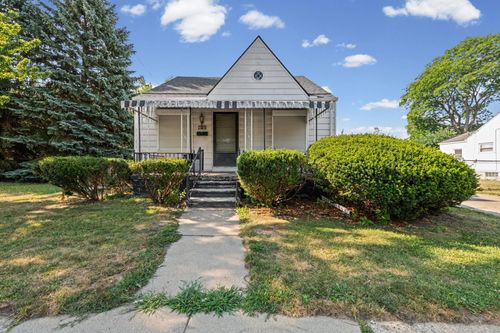 7076 Continental Avenue, Warren, MI, 48091 | Card Image