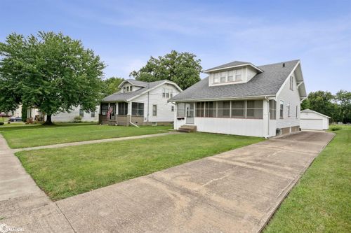 1823 Sunnyside Ave, Burlington, IA, 52601-4424 | Card Image