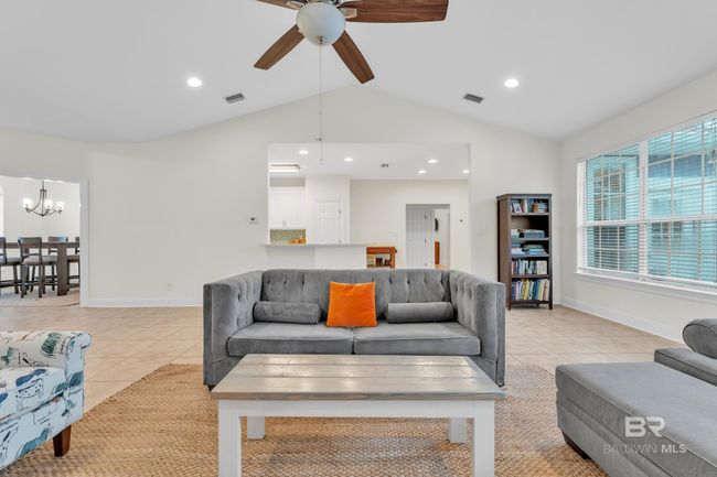 Living Room | Image 17