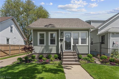 439 Independence St, Fairport Harbor, OH, 44077-5639 | Card Image