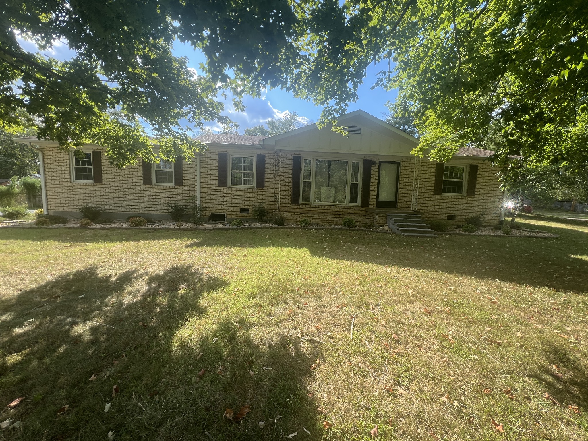 Hamlett Dr, White House, TN 37188