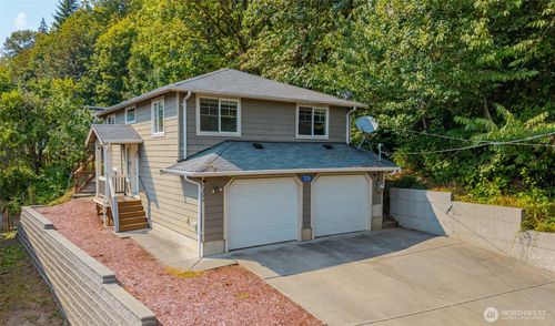 7226 Franks Pl, Concrete, WA, 98237 | Card Image