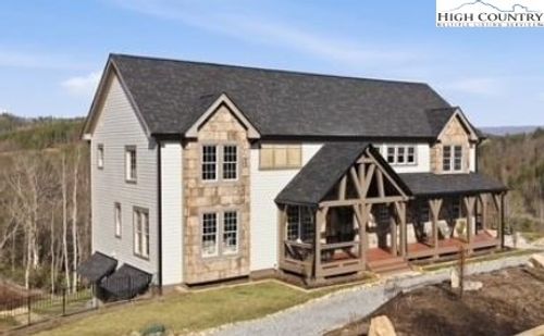457 Autumn Leaf Way, Crumpler, NC, 28617 | Card Image
