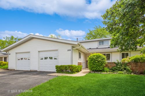 1109 Danvers Ct, Schaumburg, IL, 60193-3732 | Card Image