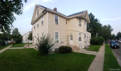 3-83 Kraemer St, Hicksville, NY, 11801-4375 | Card Image