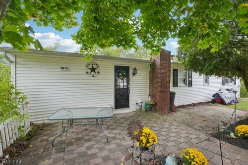 6 Mulberry St, Hamburg, NJ, 07419-1310 | Card Image