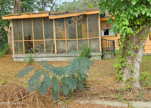 601 Roanoke St, Windsor, NC, 27983-2037 | Card Image