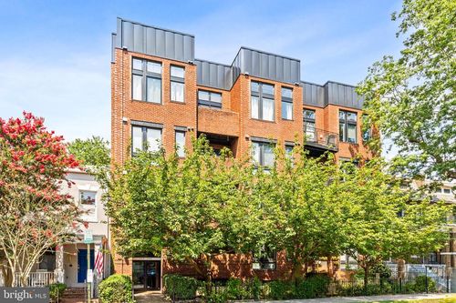 apt-105-245 15th St Se, WASHINGTON, DC, 20003-2475 | Card Image