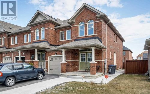 4 Pendulum Cir, Brampton, ON, L6R3N5 | Card Image