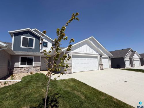 7226 E Waters Edge Pl, Sioux Falls, SD, 57110-6362 | Card Image