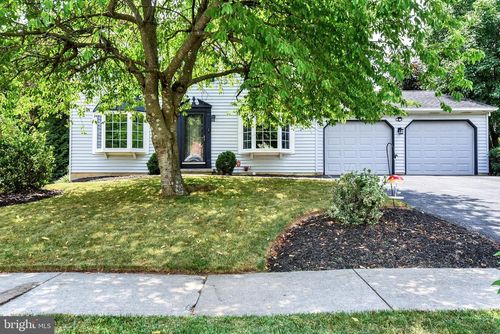2009 Deer Path Rd, HARRISBURG, PA, 17110-3442 | Card Image