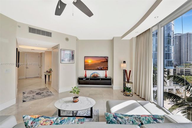 APT-1007 - 333 Las Olas Way, Condo with 2 bedrooms, 3 bathrooms and null parking in Fort Lauderdale FL | Image 17