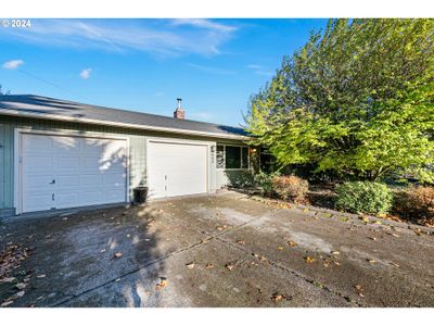 943 Saville Ave, House other with 3 bedrooms, 2 bathrooms and 2 parking in Eugene OR | Image 2