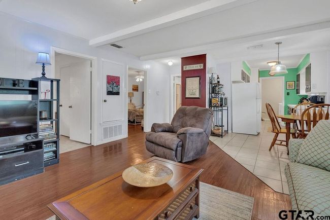 247 Hideaway Lane Central, House other with 2 bedrooms, 2 bathrooms and null parking in Hideaway TX | Image 5