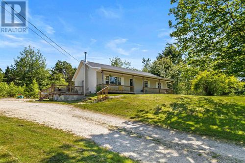 201 Clayton Dr, Fox Point, NS, B0J1T0 | Card Image