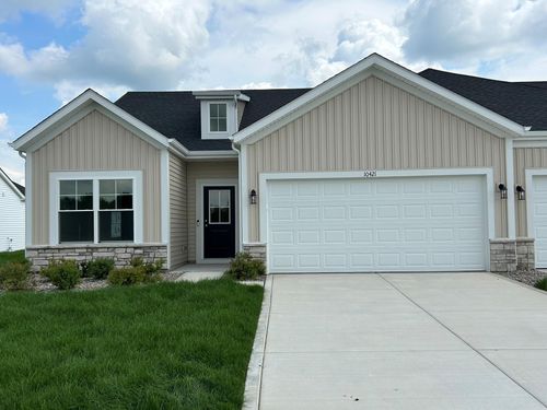 10421 Iowa St, Crown Point, IN, 46307 | Card Image