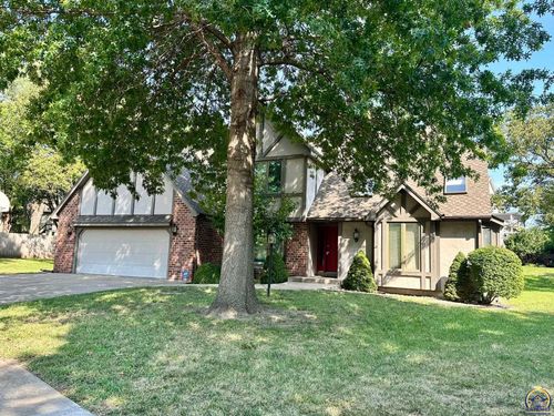 3101 Sw Muirfield Ct, Topeka, KS, 66614-4176 | Card Image