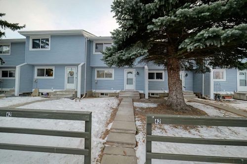 42-195 Manora Pl Ne, Calgary, AB, T2A5J8 | Card Image