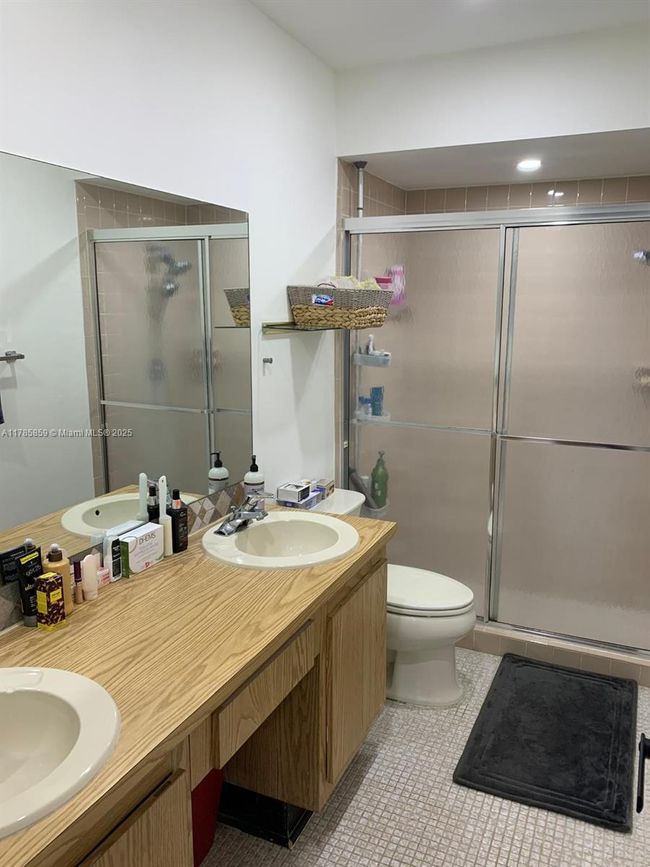 8271 - 8271 Sw 39 Th Ct, House other with 3 bedrooms, 2 bathrooms and null parking in Davie FL | Image 20