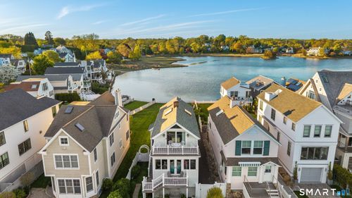 7 Old Mill Rd, Westport, CT, 06880-6622 | Card Image
