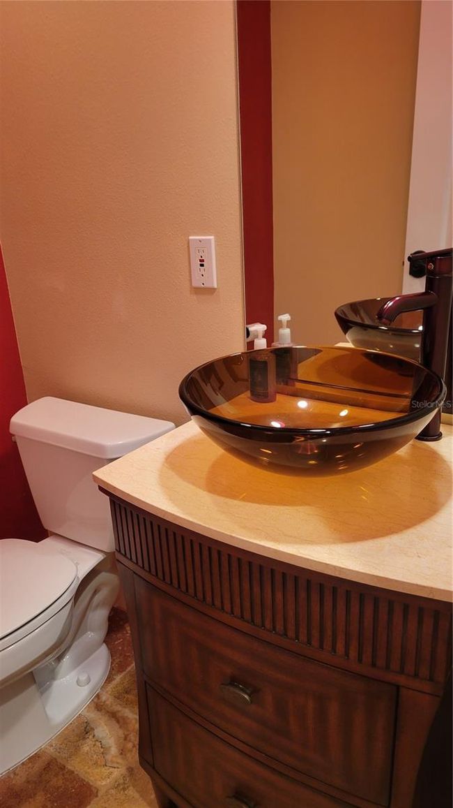 powder room | Image 22
