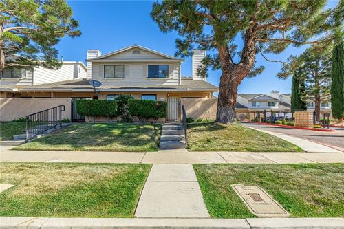 a-1105 Beechdale Dr, Palmdale, CA, 93551-3875 | Card Image