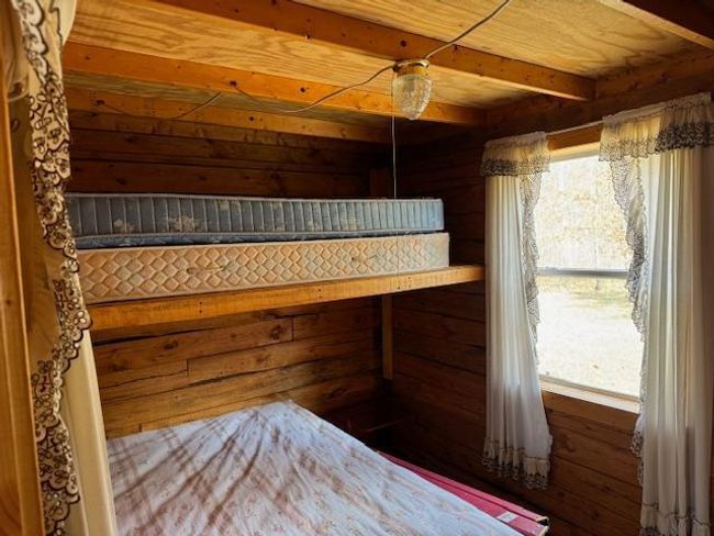 Main Level Bunk 2 | Image 6