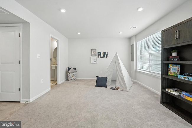 18286 Summit Pointe Dr, Townhouse with 3 bedrooms, 4 bathrooms and null parking in TRIANGLE VA | Image 33