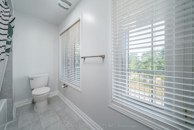 66 Daniel Reaman Cres, House attached with 4 bedrooms, 3 bathrooms and 2 parking in Vaughan ON | Image 15
