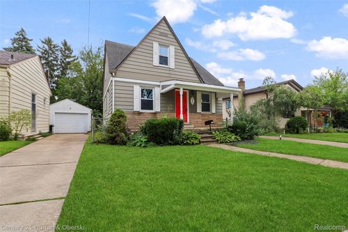 6652 Rockdale St, Dearborn Heights, MI, 48127-2544 | Card Image